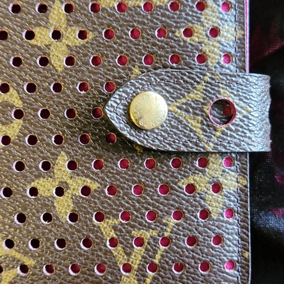 Authentic LV - Picture 2 of 5